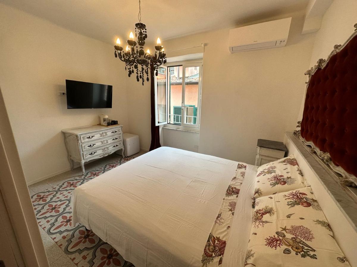 Elegante Stanza Rossa Mottino23 Bed & Breakfast Lerici Exterior photo