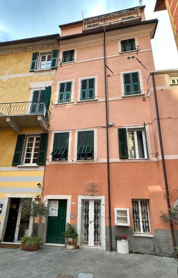 Elegante Stanza Rossa Mottino23 Bed & Breakfast Lerici Exterior photo